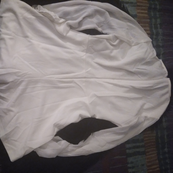 All white romper - Picture 2 of 3